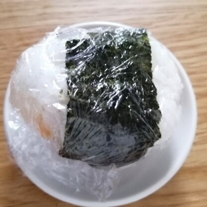 昨日のお昼ごはんに♪鮭とごはんは、最高に合いますね♥とっても美味しいレシピをありがとうこざいます♪(*^^*)